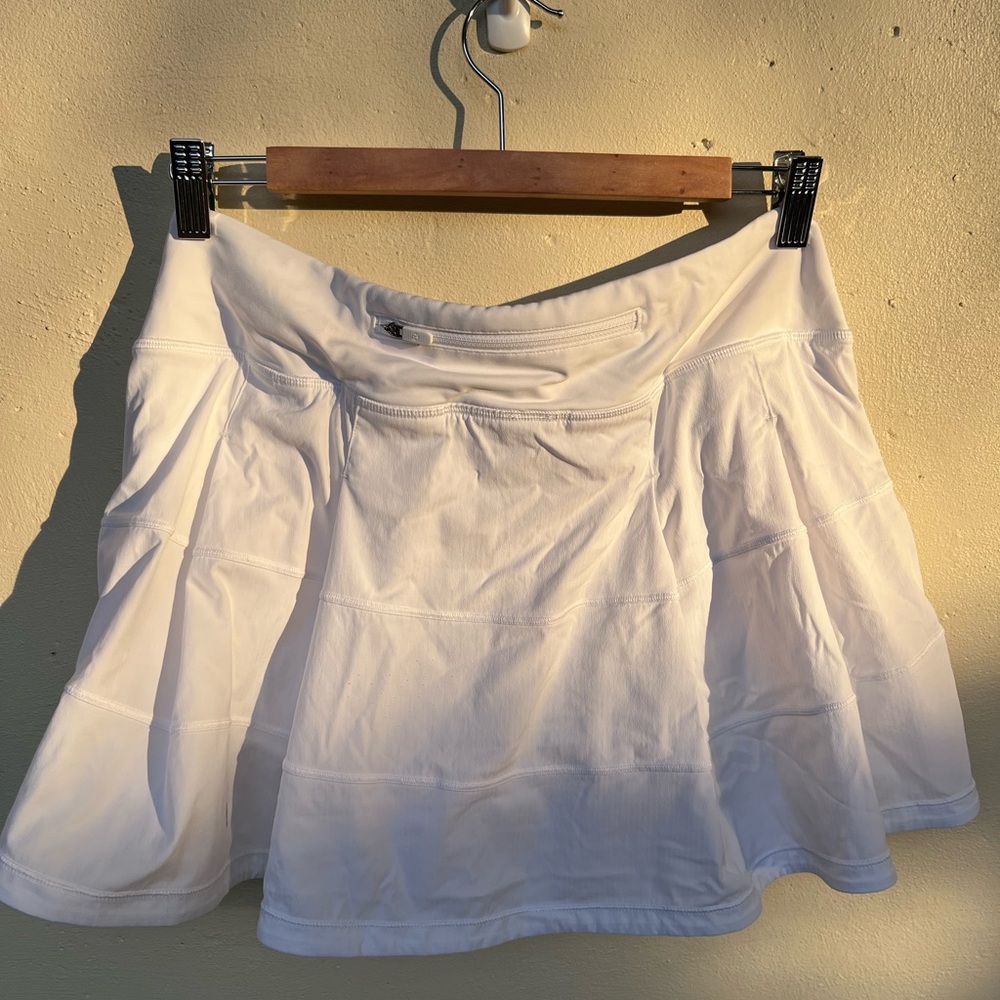 Lululemon White Pace Rival Skirt Skort University Of Western Ontario Logo Size 8 - Picture 2 of 5